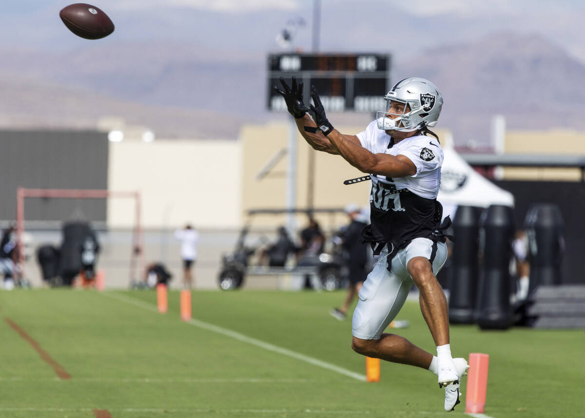Raiders wide receiver Mack Hollins (10) prepares to make a catch during the team’s train ...
