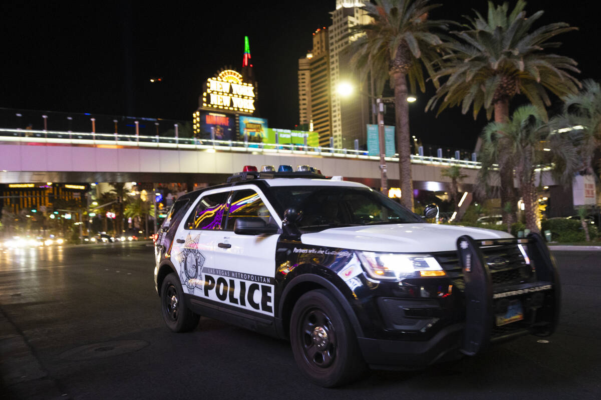 Metro patrols the Strip on Saturday, July 16, 2022 (Benjamin Hager/Las Vegas Review-Journal)
