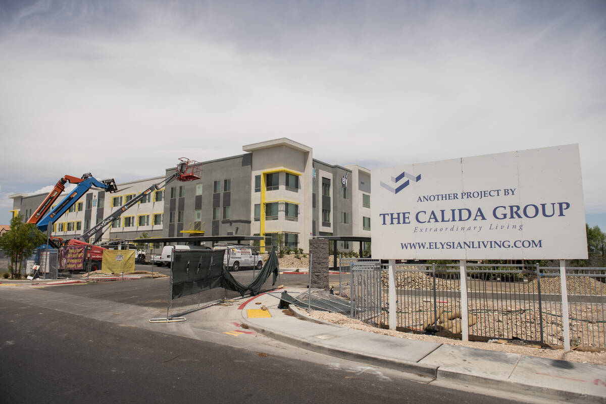 Construction of the Ely at Fort Apache apartment complex on Wednesday, Aug. 3, 2022, in Las Veg ...
