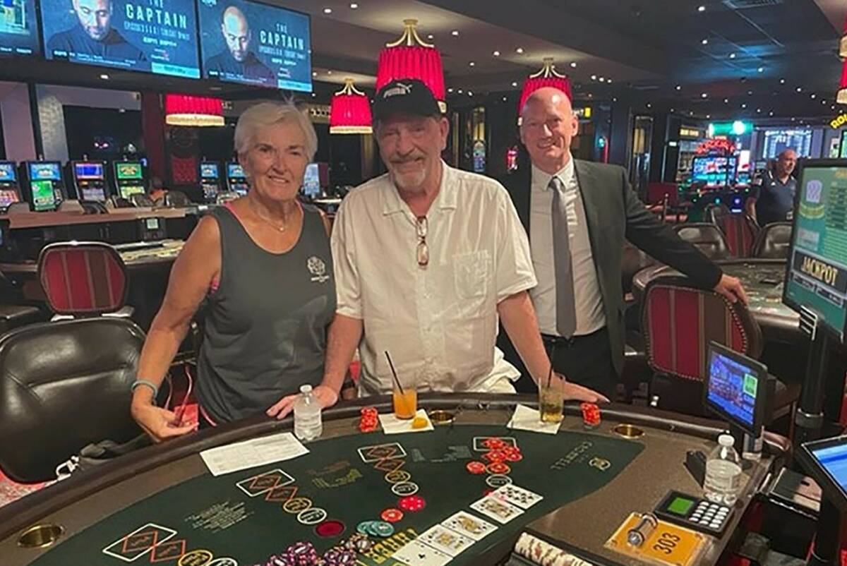 Ross and Ruth Bittner with Gary Brown, assistant casino manager of The Cromwell. (Caesars photo)