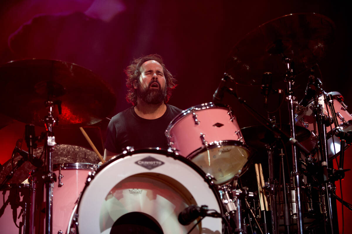 Ronnie Vannucci Jr. and The Killers perform during Holiday Havoc at The Pearl at the Palms (Rob ...
