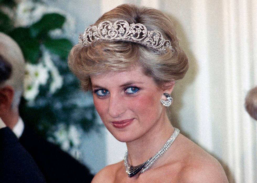 FILE - In this Monday, Nov. 2, 1987 file photo, Britain's Diana, the Princess of Wales, is pict ...