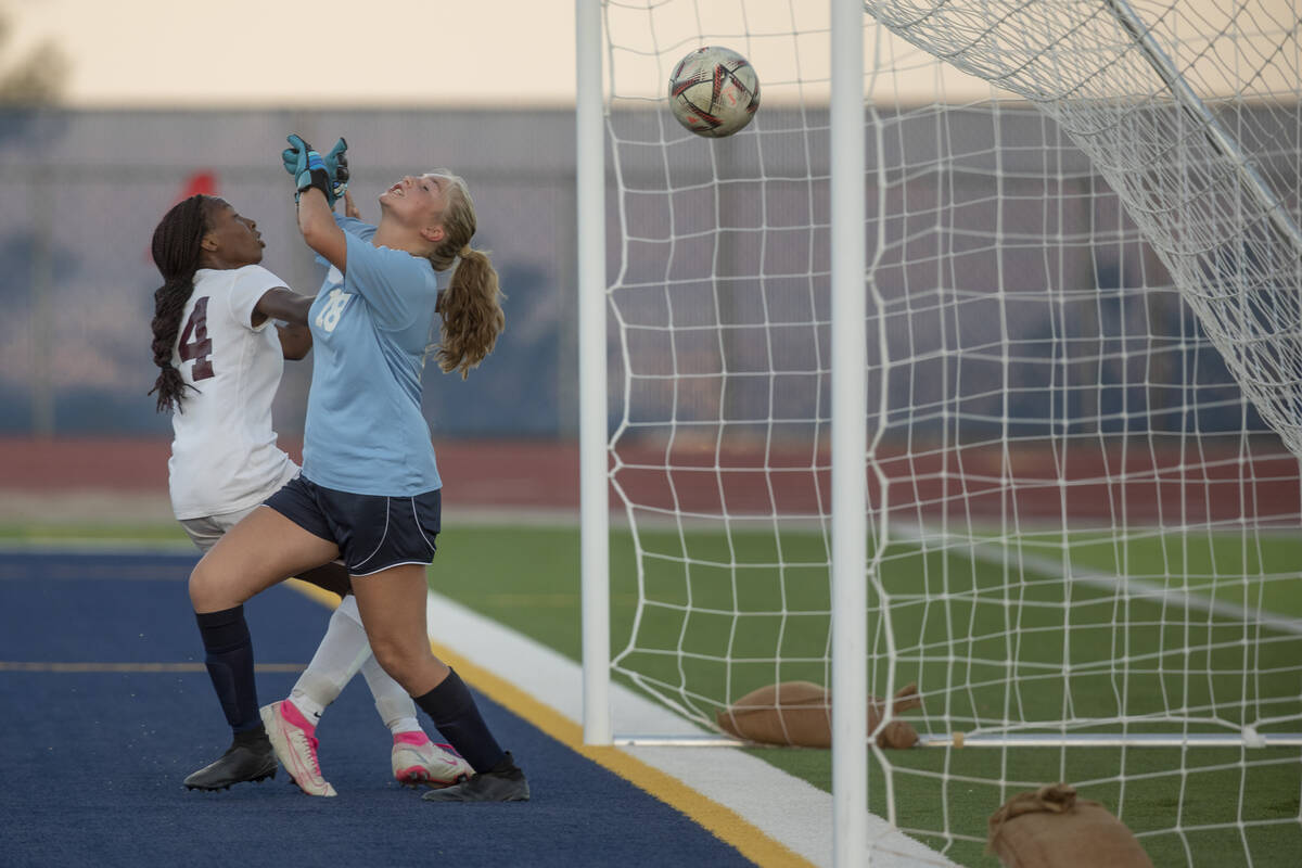 Desert Oasis scores in the first half of their game at Centennial High School on Tuesday, Sept. ...