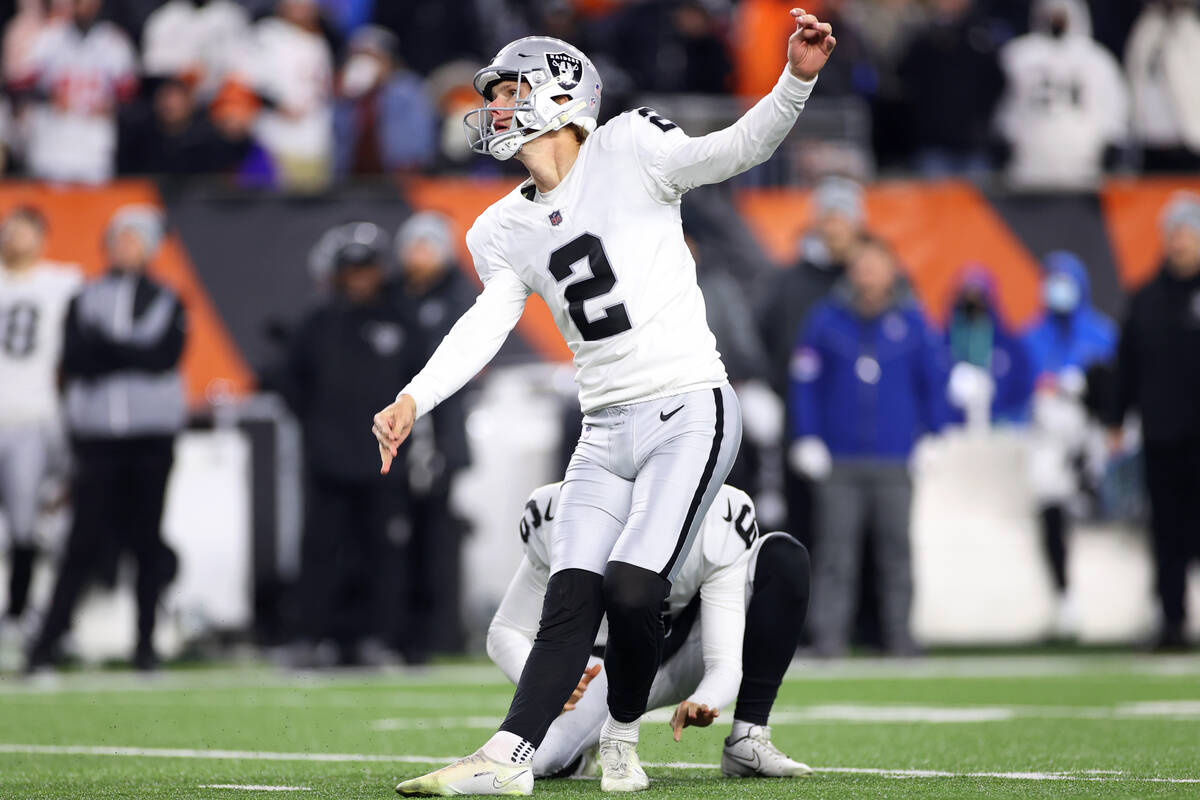 Raiders kicker Daniel Carlson (2) kicks a field goal for a score against the Cincinnati Bengals ...