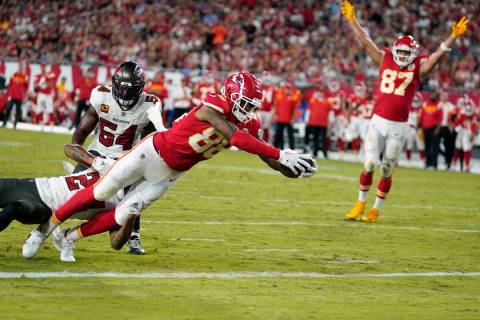 Kansas City Chiefs tight end Jody Fortson (88) dives for a touchdown against Tampa Bay Buccanee ...