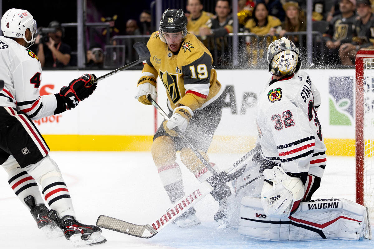 Golden Knights right wing Reilly Smith (19) attempts to score on Blackhawks goaltender Alex Sta ...