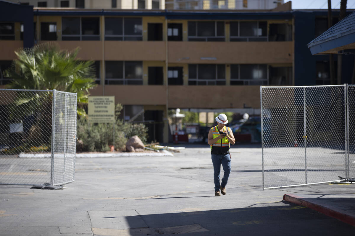 The shuttered Travelodge motel, 3735 Las Vegas Blvd. South, in Las Vegas, is seen on Tuesday, O ...