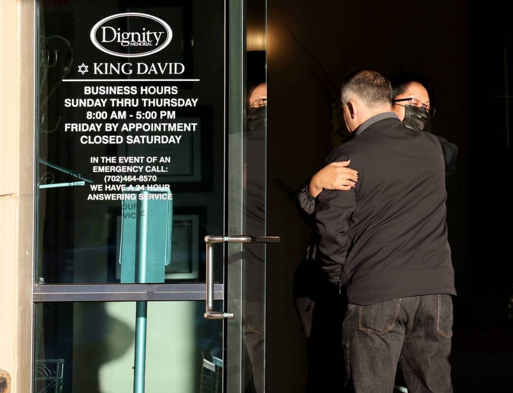 Mourners arrive during public visitation for fallen Las Vegas police officer Truong Thai at Kin ...