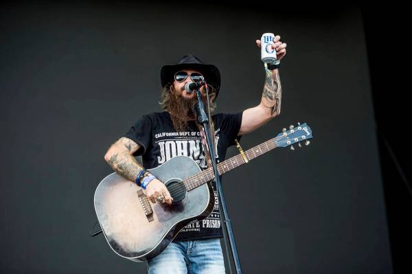 Cody Jinks toasts the crowd at the Austin City Limits Music Festival in 2017. (Photo by Amy Har ...