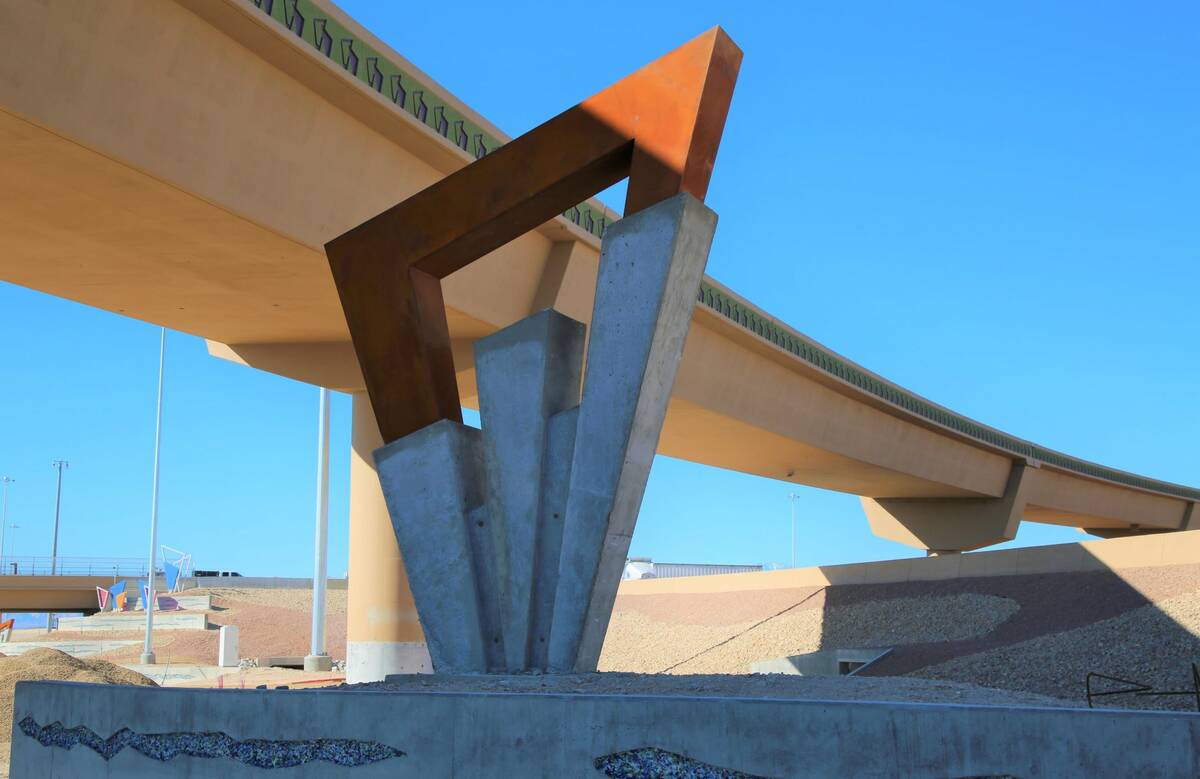 The Interstate 15-215 Beltway north interchange project is seen in northeast Las Vegas. (Nevada ...