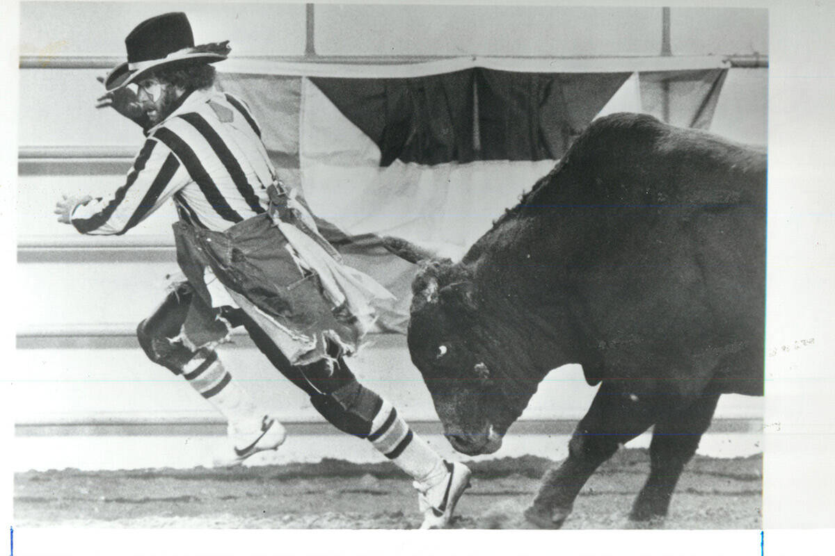 Clown dodges bull at National Finals Rodeo in 1985. (File/Las Vegas Review-Journal)