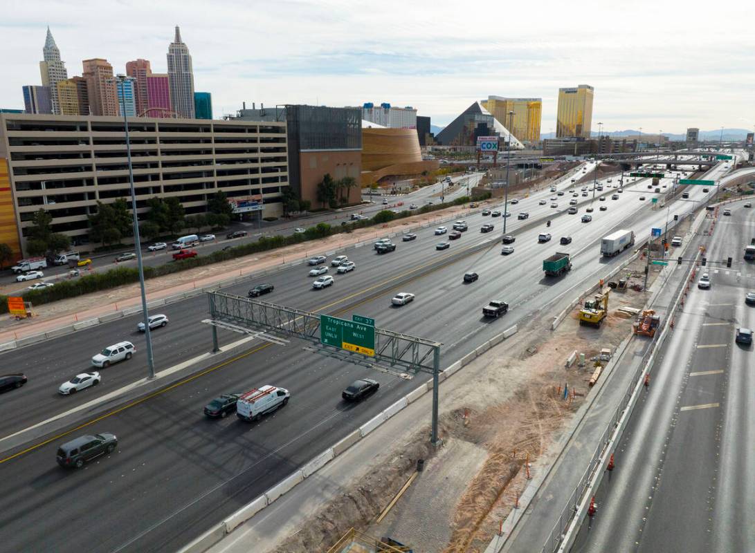 Road construction is underway on I-15 between Flamingo Road and Tropicana Avenue, on Friday, De ...