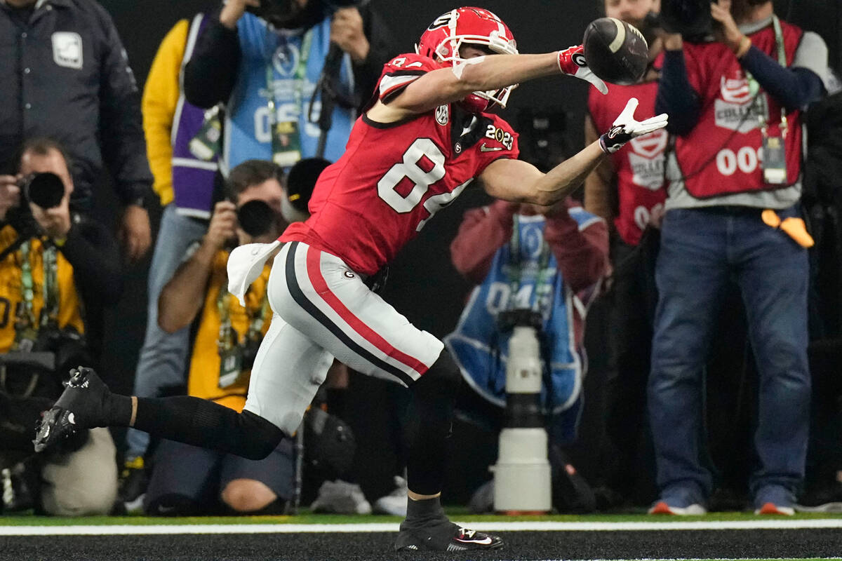 Georgia wide receiver Ladd McConkey (84) makes a touchdown catch against TCU during the second ...