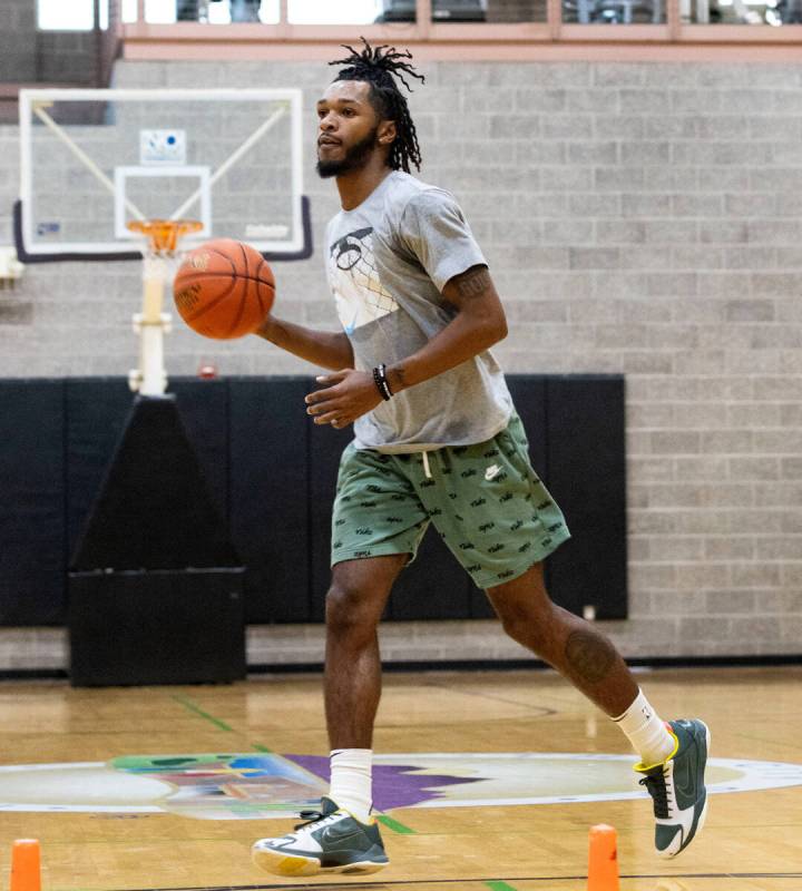 Former Coronado basketball standout Felix Reeves trains at Henderson Recreation Center, on Thur ...