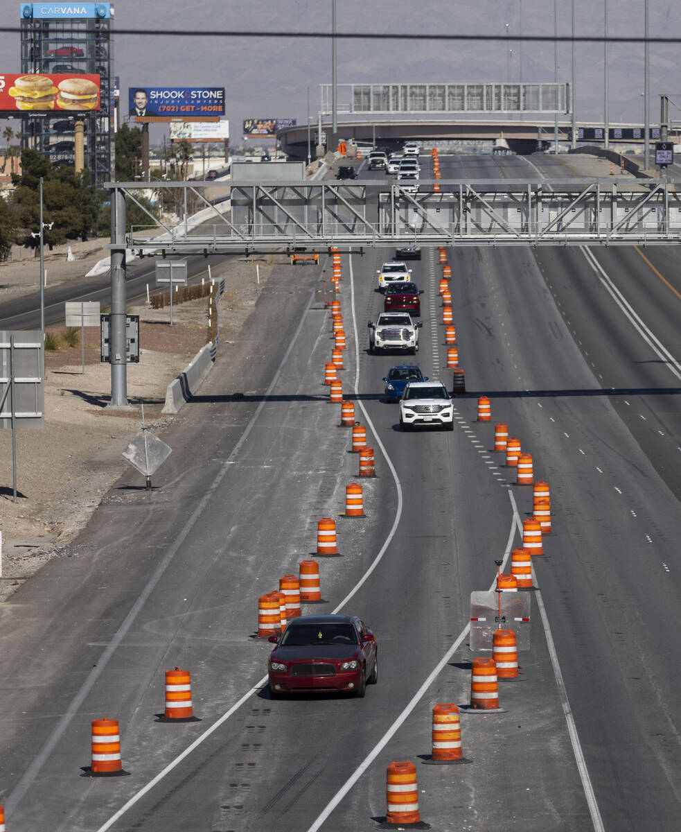 Motorists exit on Flamingo Road as construction led to the closure of the I-15 freeway between ...