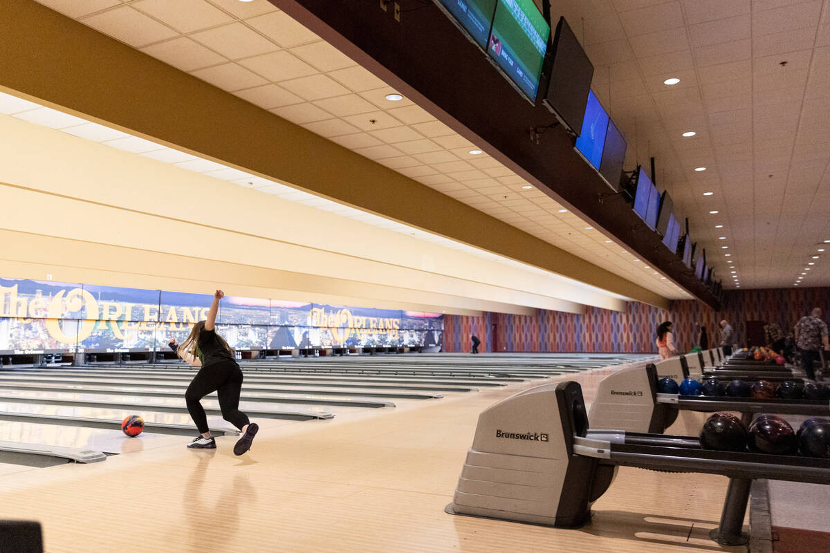 Palo Verde's Ryann Clark bowls during the high school girl's 5A bowling state individual champi ...