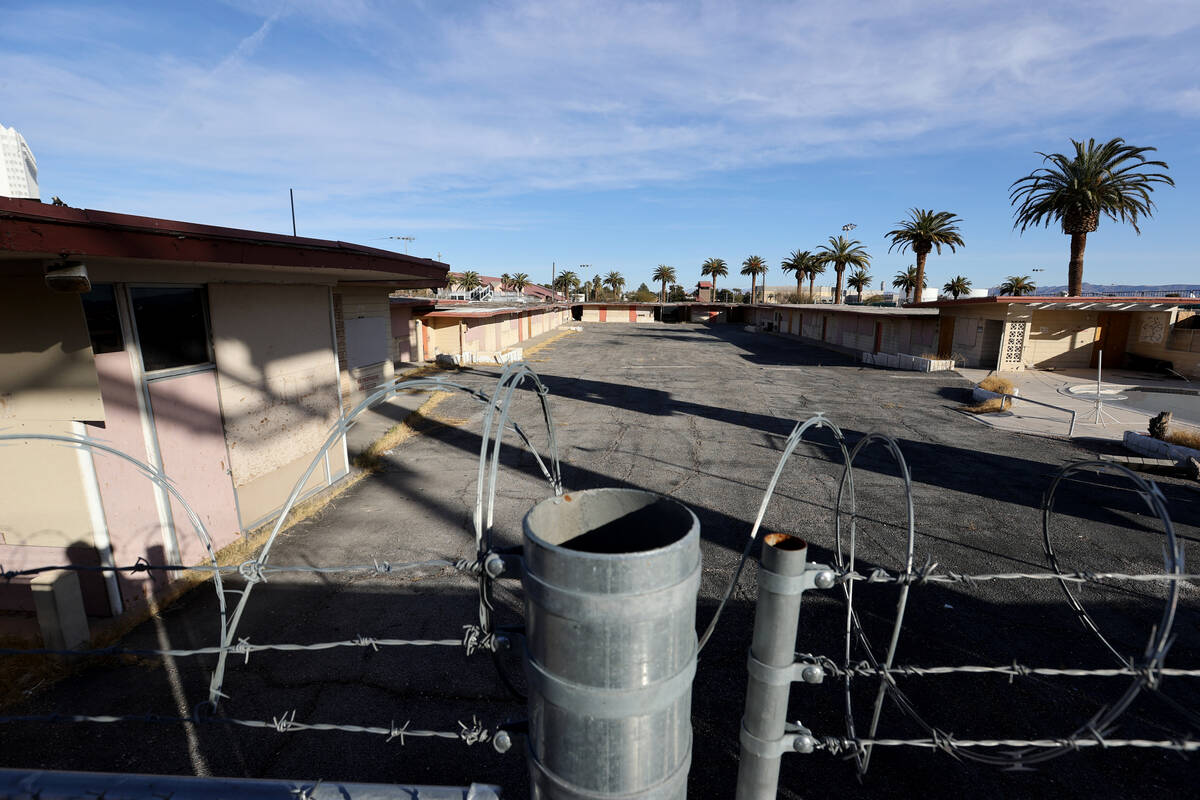 The boarded-up White Sands Motel at 3889 Las Vegas Blvd. on the south Strip Monday, Jan. 11, 20 ...