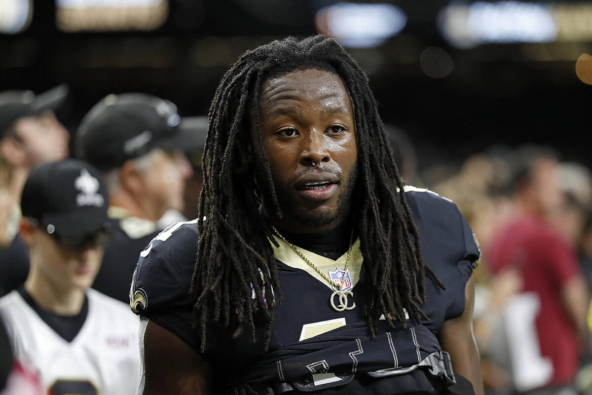 New Orleans Saints running back Alvin Kamara (41) warms up before an NFL football game against ...