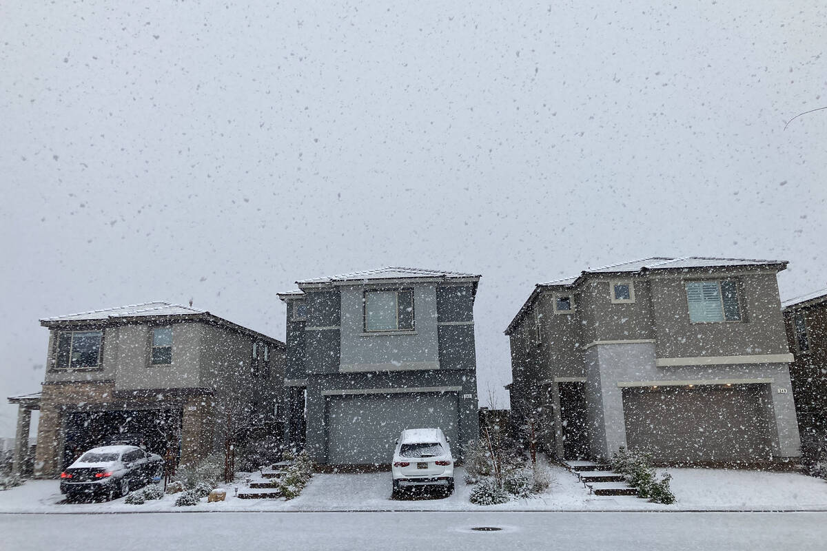 Snow falls in Summerlin on Wednesday, March 1, 2023, in Las Vegas. (Eli Segall/Las Vegas Review ...