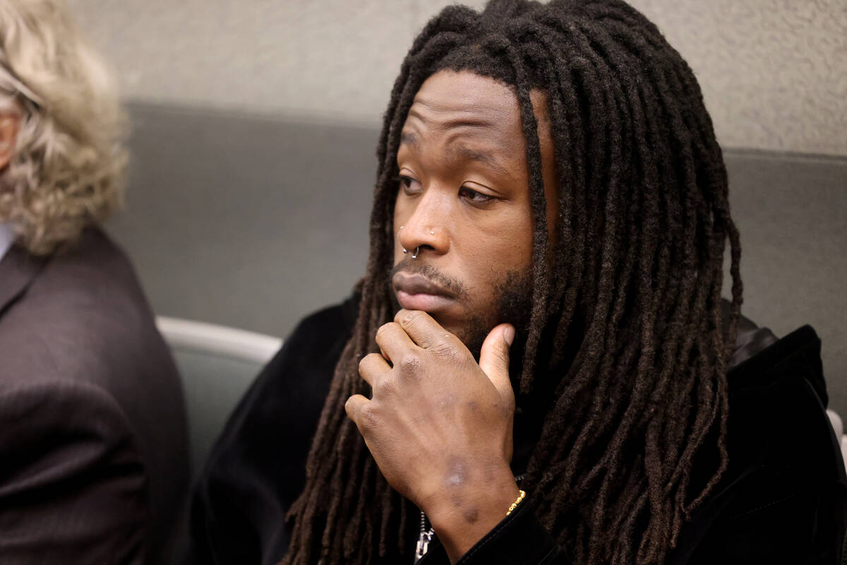 New Orleans Saints running back Alvin Kamara waits in court for arraignment at the Regional Jus ...