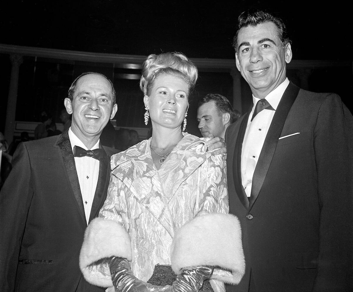 Caesars President Nate Jacobson poses with Kirk Kerkorian and his wife, Jean Maree Hardy, durin ...