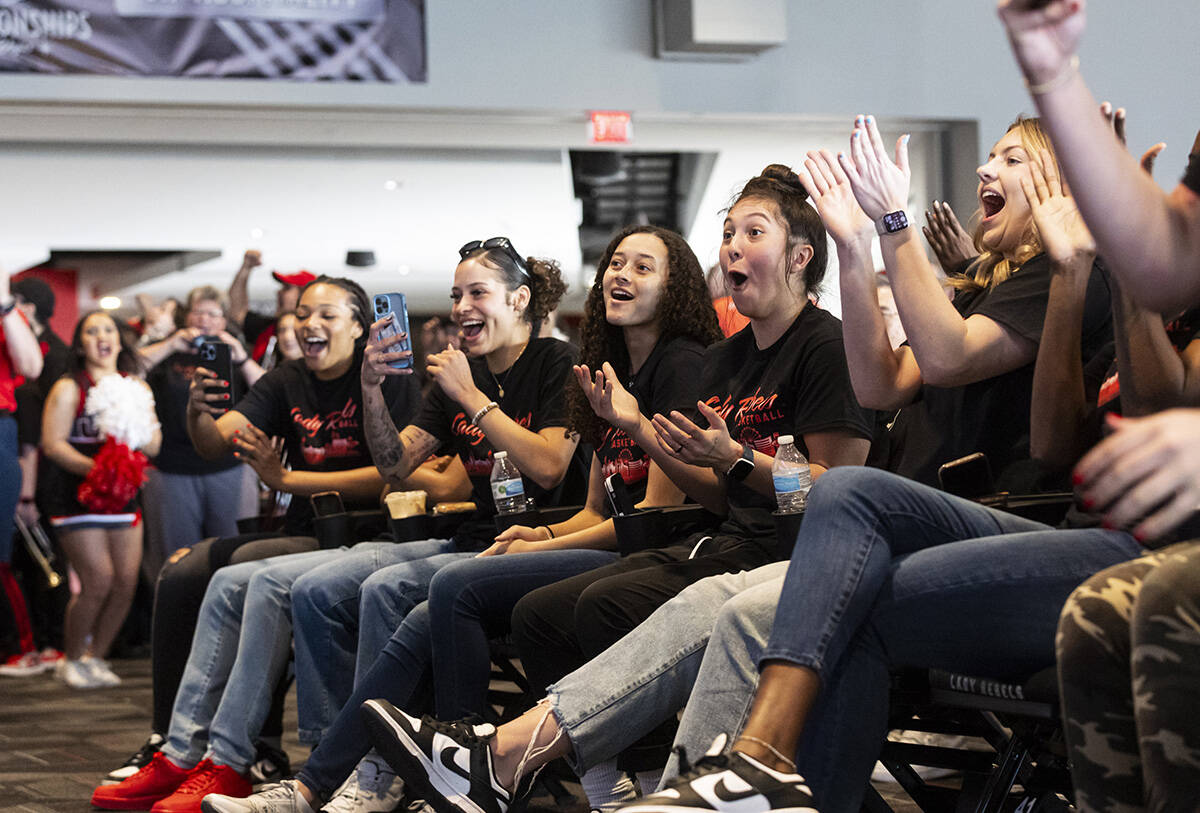 UNLV Lady Rebels players, from left, Alyssa Brown, Essence Booker, Kiara Jackson, Alyssa Duraz ...