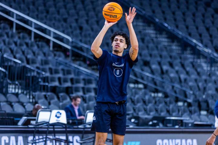 Gonzaga guard Julian Strawther sets up for a three-point shot during the West Regional practice ...