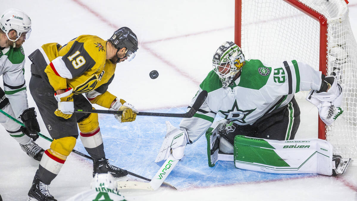 Golden Knights right wing Reilly Smith (19) looks to direct the puck into the net against Dalla ...