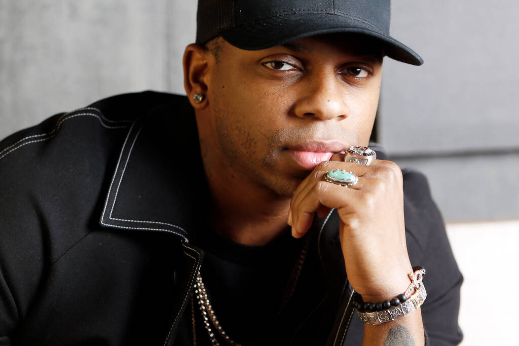 Country singer Jimmie Allen poses in Nashville, Tenn., on Jan. 22, 2019. (AP Photo/Mark Humphrey)