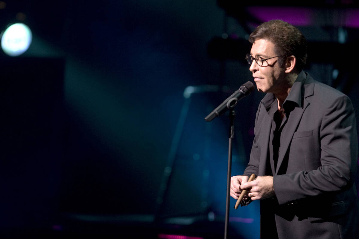 Las Vegas headliner Danny Gans does an impression of George Burns at the Encore Theater inside ...