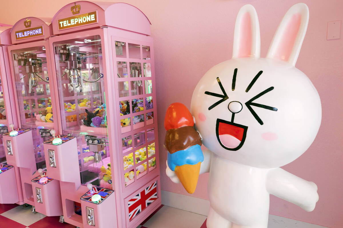 The main attraction at Pink Wa Wa are the couple dozen pink Japanese-style claw games. (Las Veg ...