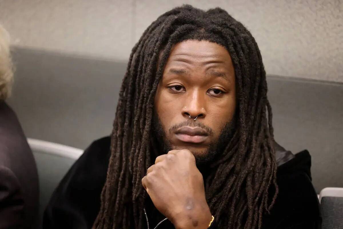 New Orleans Saints running back Alvin Kamara waits in court for arraignment at the Regional Jus ...