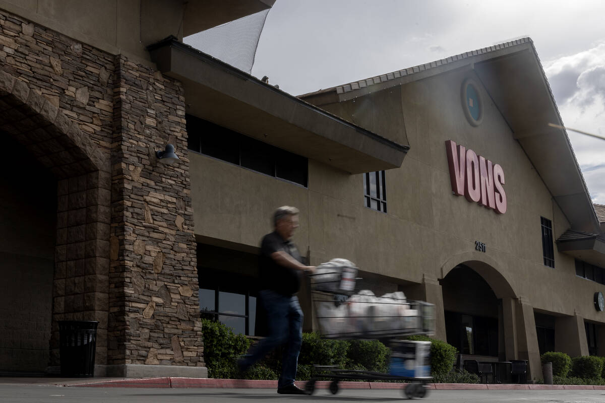 The parking lot outside the Vons Grocery Store at 2511 Anthem Village Drive on Tuesday, Aug. 1, ...