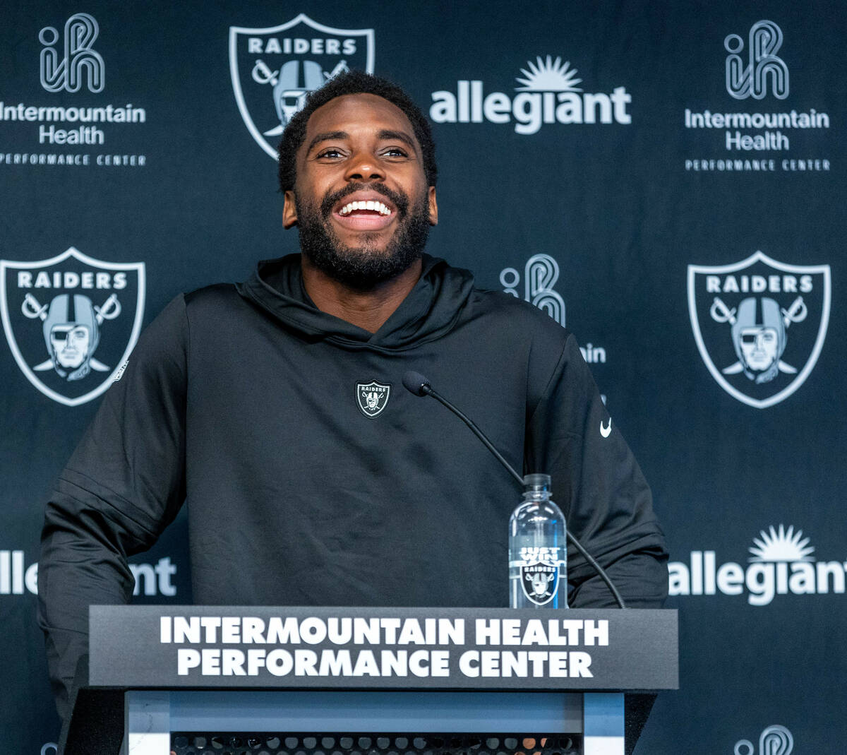 Raiders linebacker Divine Deablo (5) laughs as he hears a question during a press conference in ...