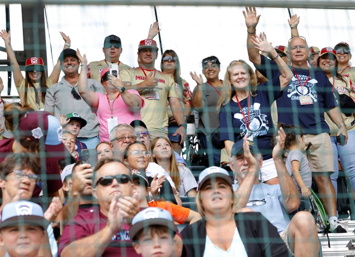 The Henderson All-Stars parents and fans attend the Little League World Series Opening Ceremoni ...