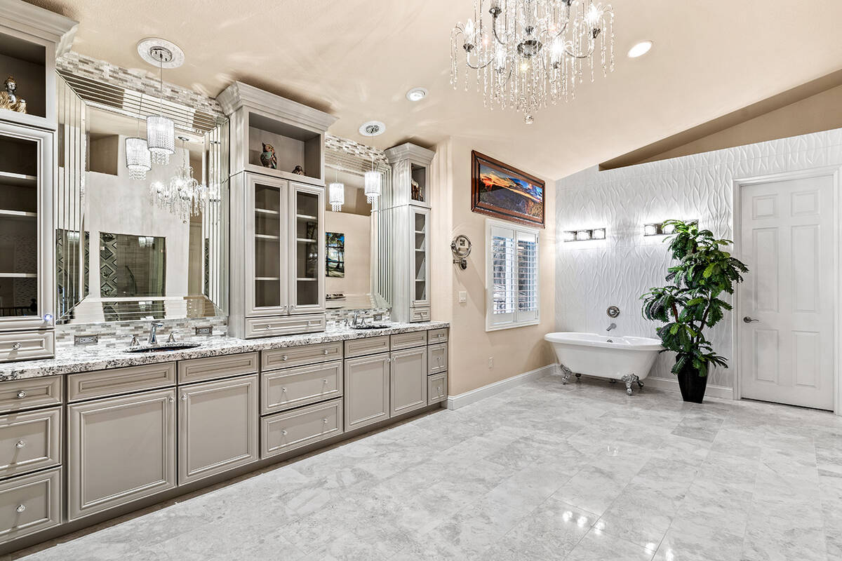 The master bath. (Craig Tann Group)