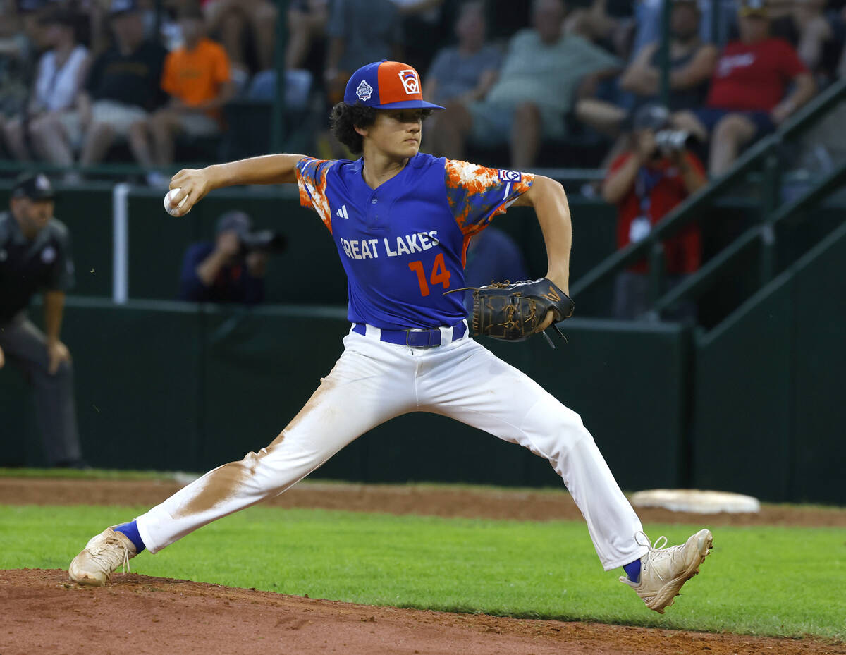 New Albany All-Stars pitcher Kevin Klingerman delivers a pitch against El Segundo, California A ...