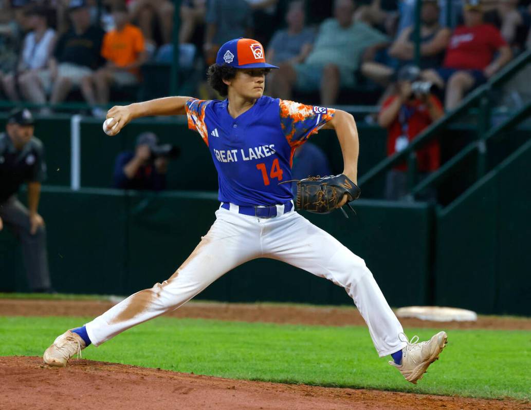 New Albany All-Stars pitcher Kevin Klingerman delivers a pitch against El Segundo, California A ...