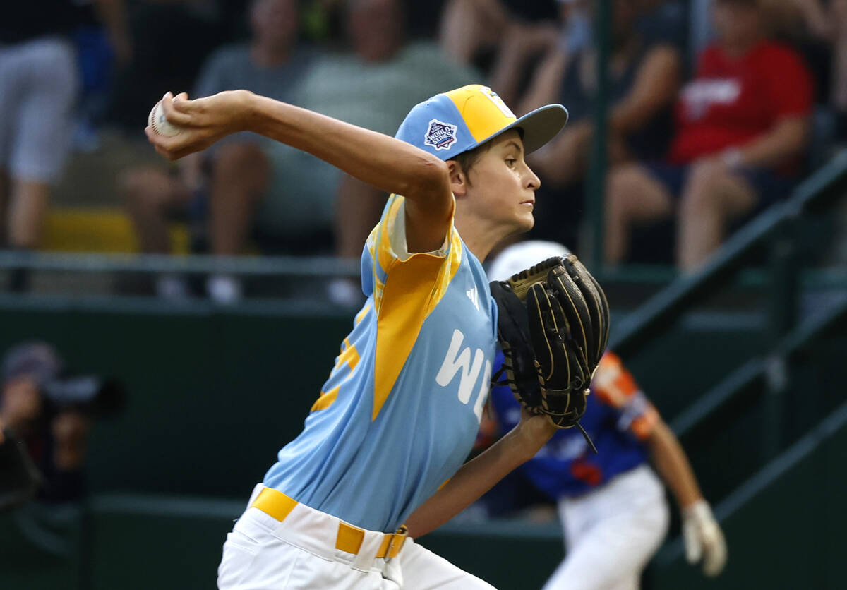 El Segundo California All-Stars pitcher Declan McRoberts delivers against New Albany All-Stars ...