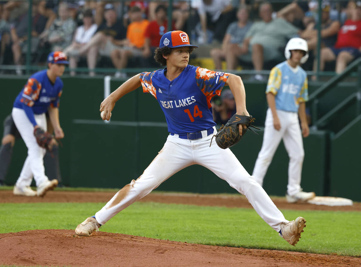 New Albany All-Stars pitcher Kevin Klingerman delivers a pitch against El Segundo California Al ...