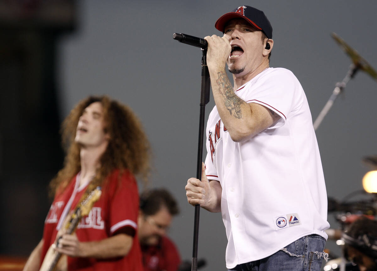 FILE - In this Sept. 29, 2008 file photo, Singer Steve Harwell, of Smash Mouth, performs with t ...