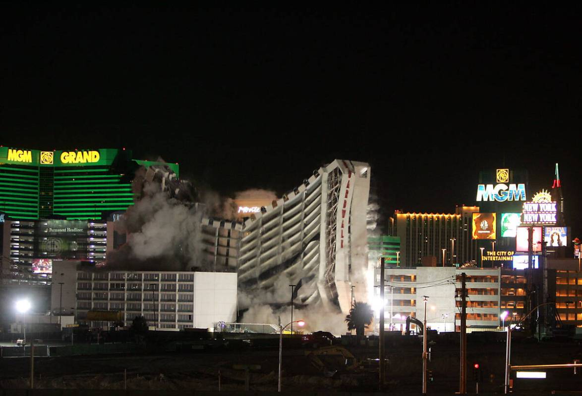 The Boardwalk hotel-casino begins to collapse in on itself as it is imploded May 9, 2006. (Revi ...