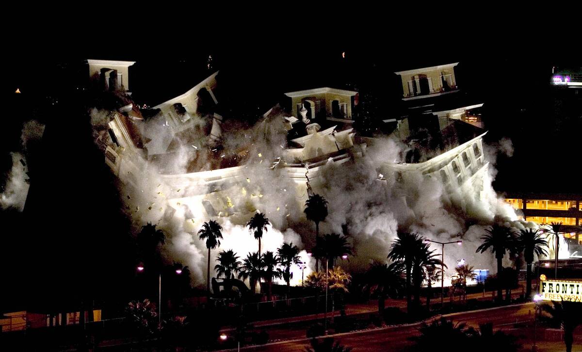 The Desert Inn's Augusta Tower is imploded Oct. 23, 2001. (Review-Journal files)