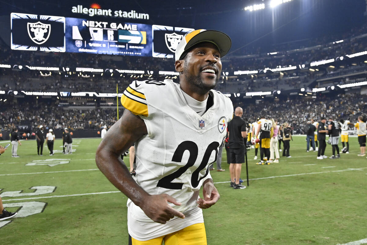 Pittsburgh Steelers cornerback Patrick Peterson runs off the field after a win over the Las Veg ...