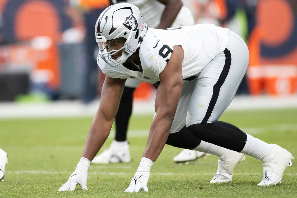 Raiders defensive end Tyree Wilson (9) sets up at the line of scrimmage during the second half ...