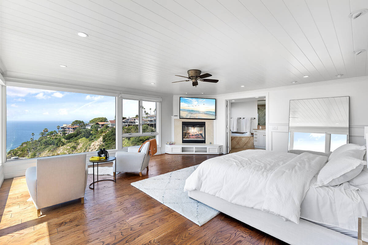 The master bedroom. (Marx Real Estate Group)