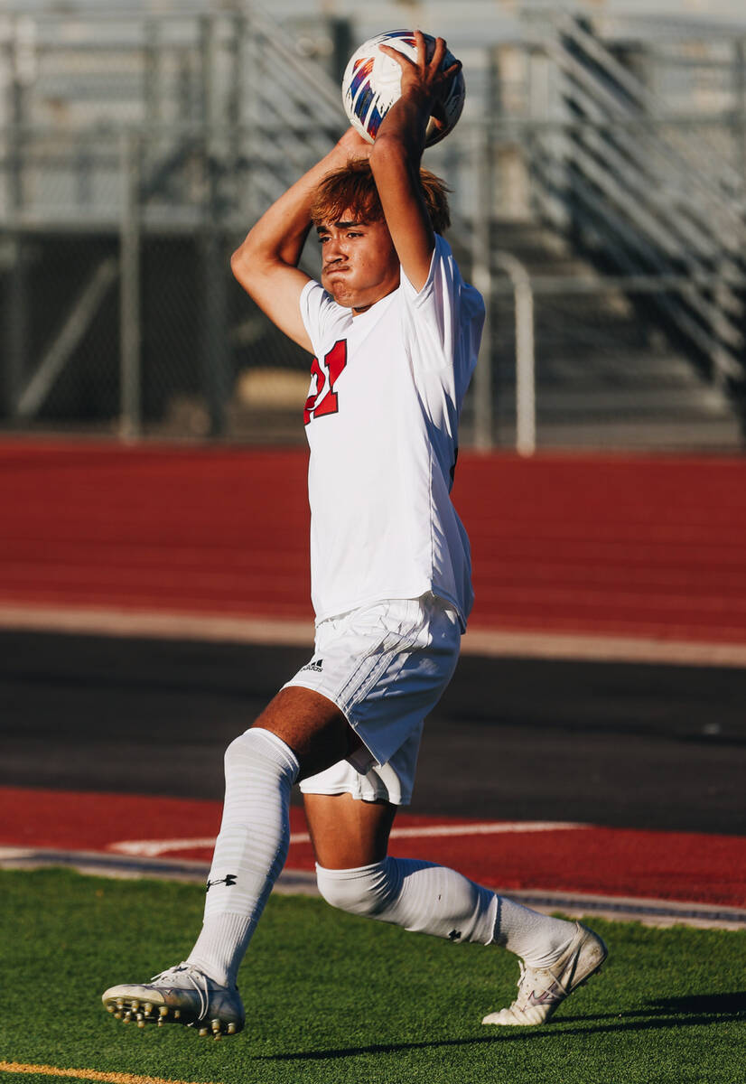 Arbor View’s Kaleb Grance (21) throws the ball into the game during a match against Coro ...