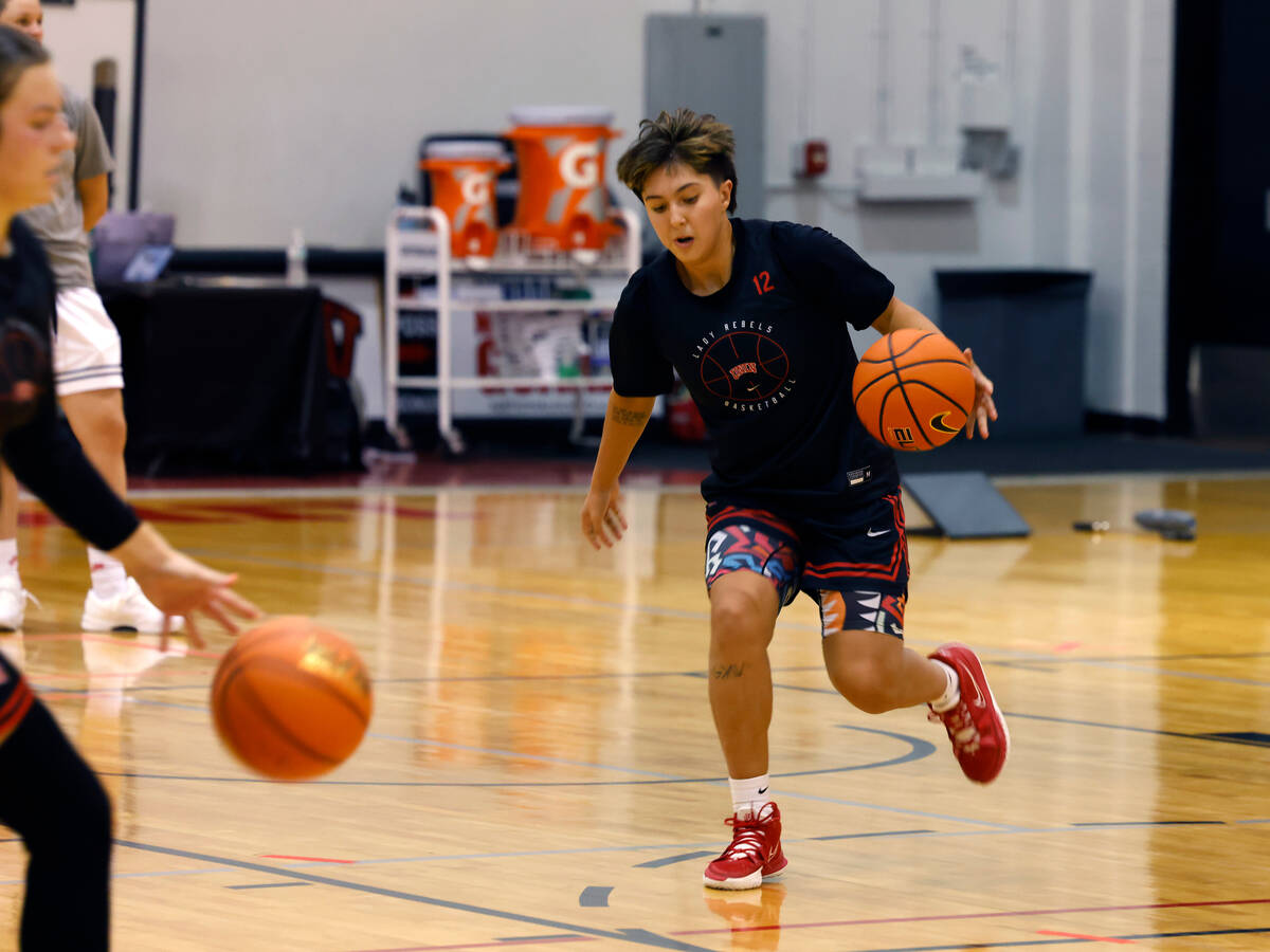 UNLV Lady Rebels Alyssa Durazo-Frescas (12) runs the ball up the court during team practice, o ...