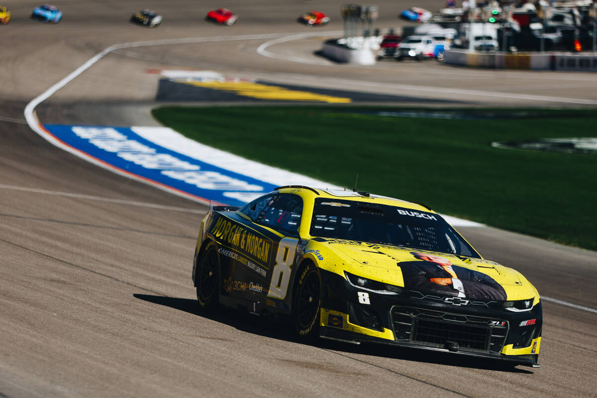 Kyle Busch speeds through the race track during the South Point 400 at the Las Vegas Motor Spee ...
