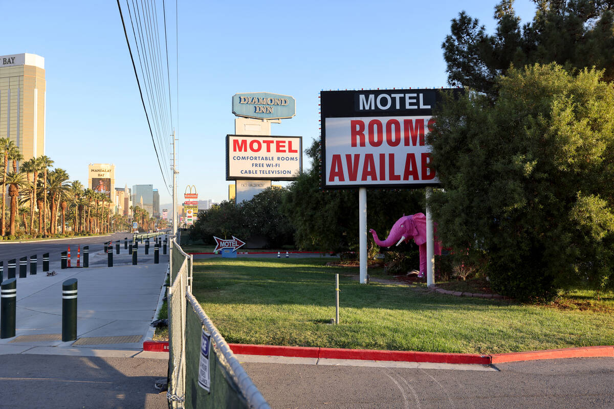 The closed Diamond Inn Motel on the Strip north of Russel Road in Las Vegas Friday, Oct. 27, 20 ...